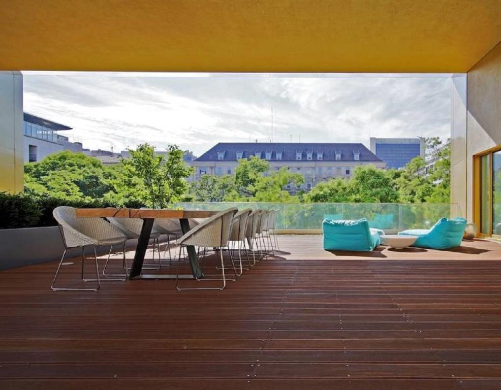 Mittelstraße Elegant Apartment room 1